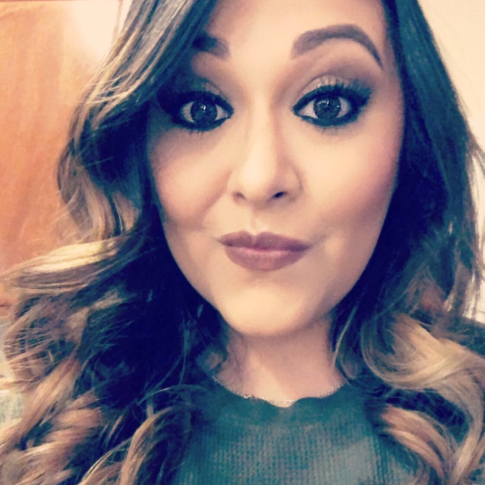 Meet your Posher, Lauren